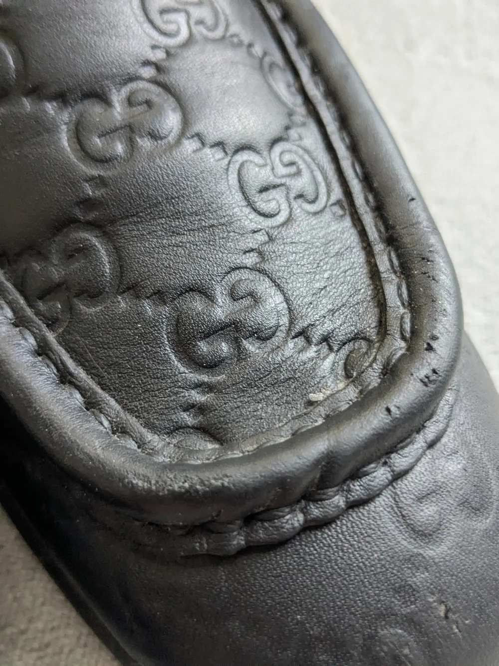 Gucci Black Leather Horsebit Loafers - Designer Embossed Men 9 42 Monogram